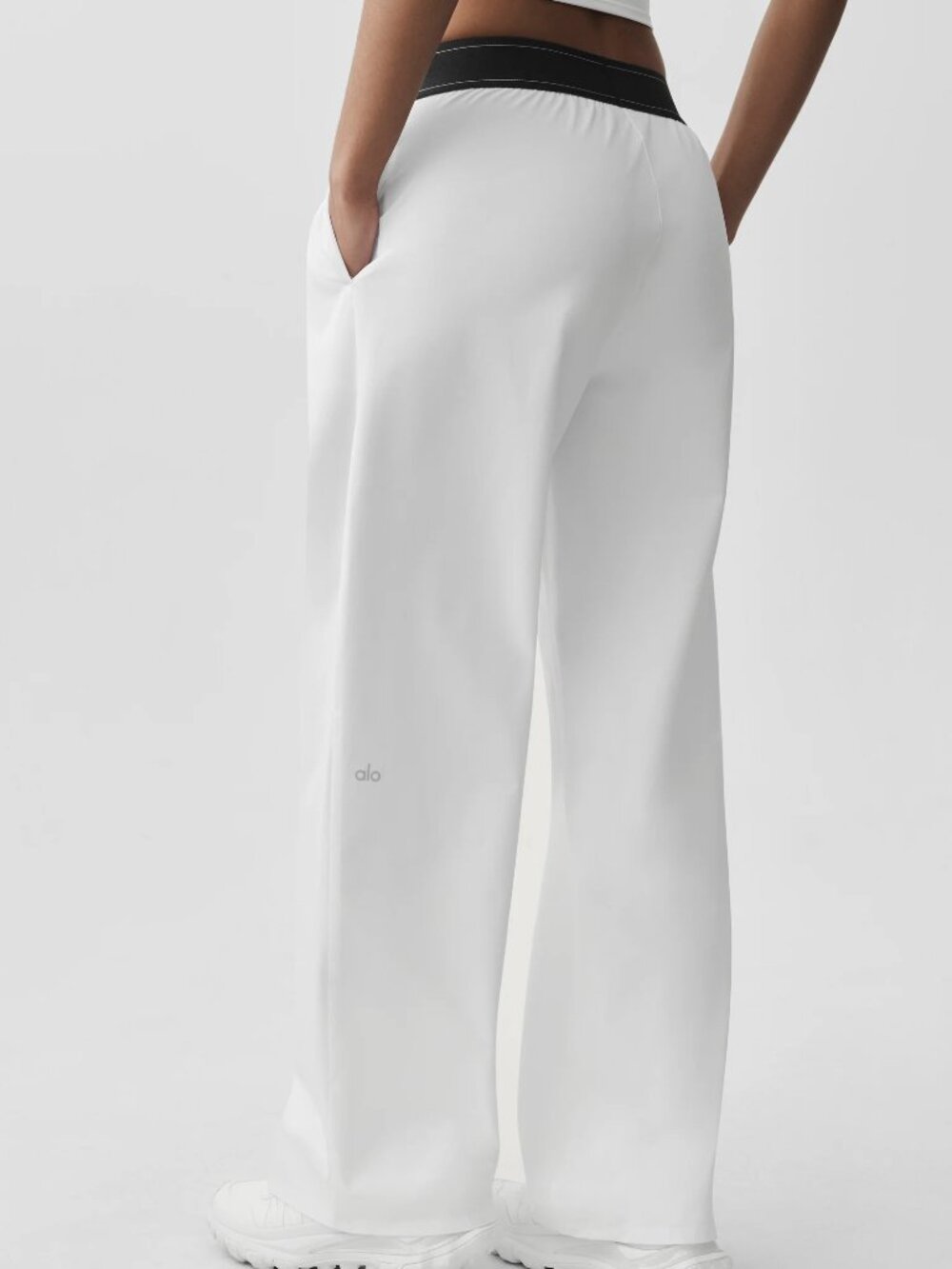 NWT ALO Yoga🧏‍♀️Suit Up Trouser White | Minimalist Style - Picture 8 of 8